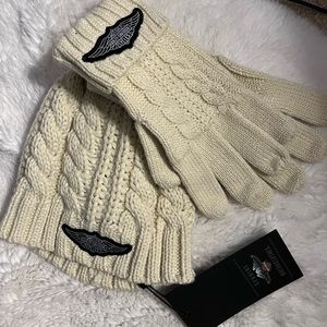 Harley Davidson hat and gloves